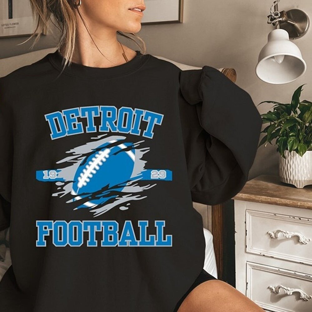 Vintage Detroit Lions Football Sweatshirt Retro Crewneck Lions Pride Fan Gift 79